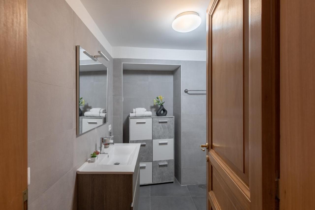 Iflat Synagogue At Your Feet Apartment Rom